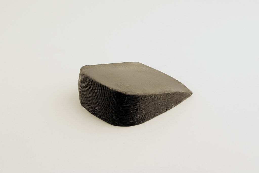 Formatge de vaca amb carbó i llimona 250g